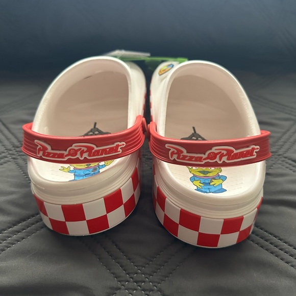🍕Disney Pixar Toy Story Pizza Planet Off Court Crocs Clogs🍕 - Picture 3 of 5